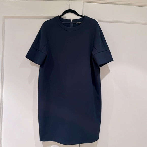 Short sleeve dress - Picture 1 of 3